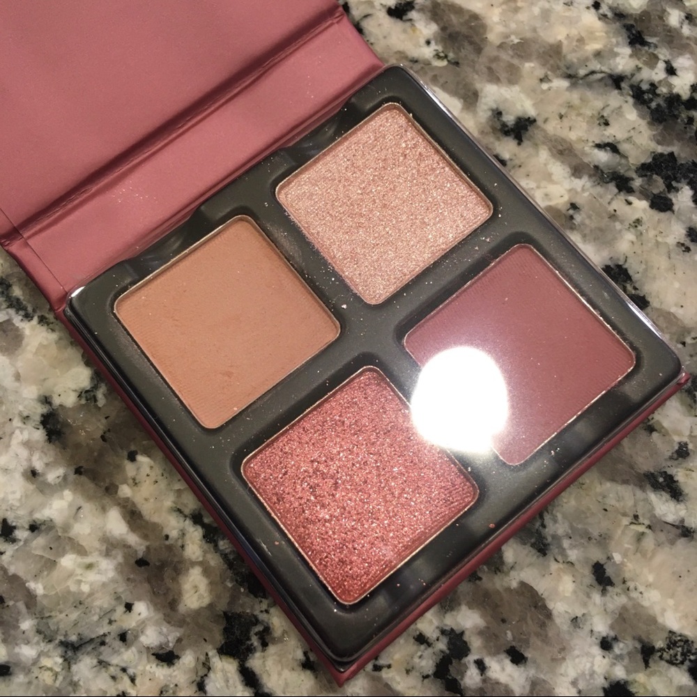 NWT Viseart Petit Fours - Framboise